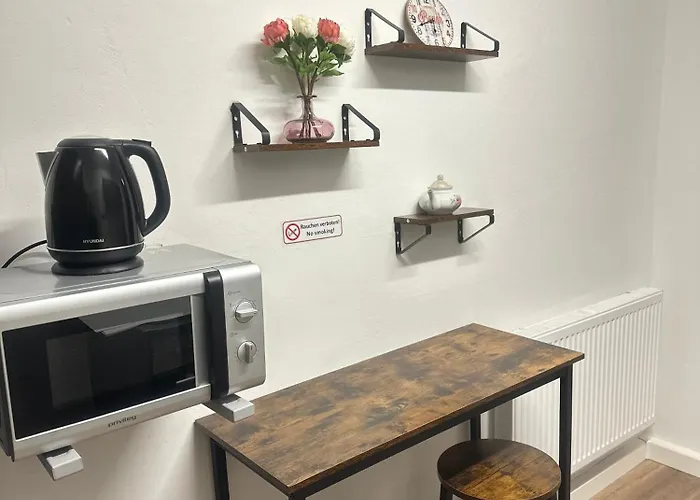 Rum i privatbostad Gaestezimmer London Im Werkmotel *